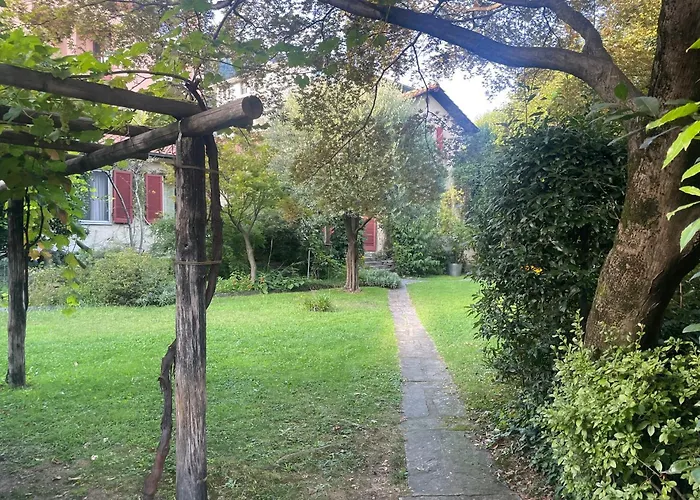 Casa D'epoca Con Giardino 5 Min Da Locarno 아파트 *